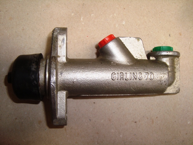 Maitre cylindre de frein S 1/2